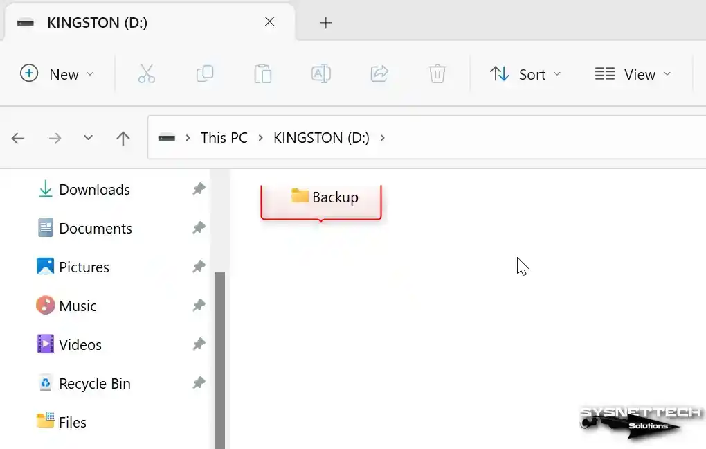 Creating a Folder in a USB Flash Drive