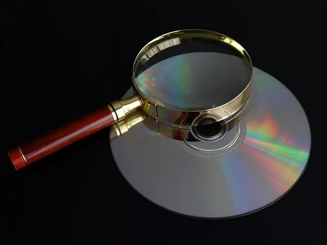 Visual representing data recovery process on a compact disc