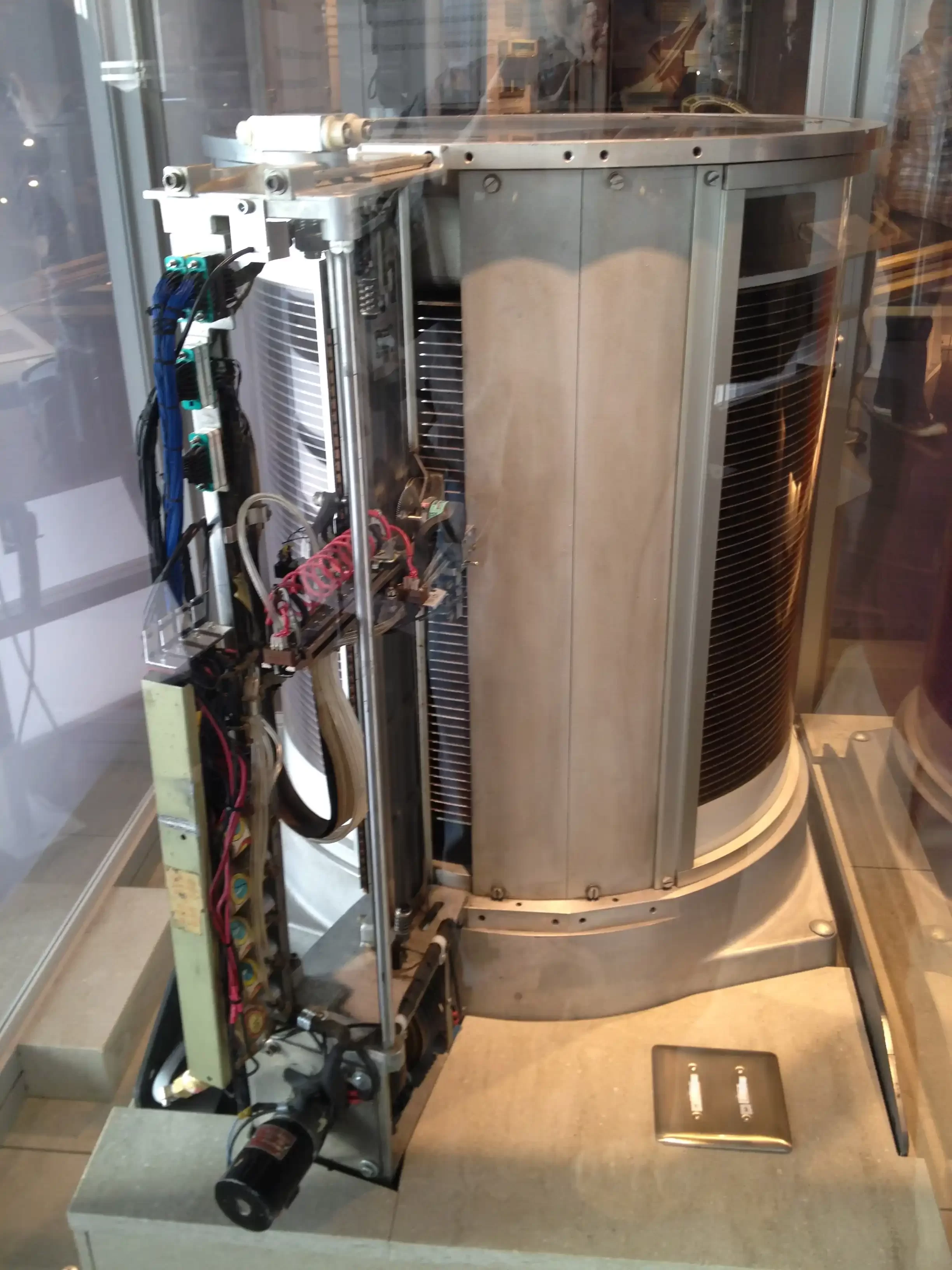 IBM RAMAC 350 hard disk fotoğrafı