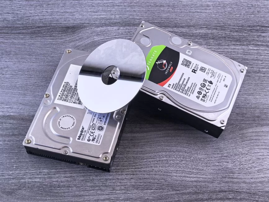 Disk satın alırken dikkat edilmesi gerekenleri temsil eden bir görsel