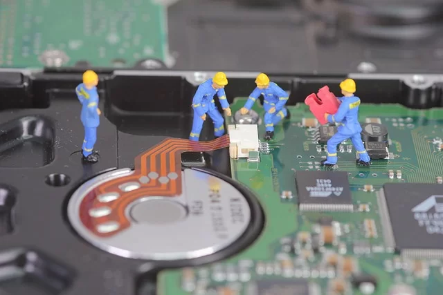 Bir sabit disk (HDD) bakım ömrünü temsil eden bir görsel