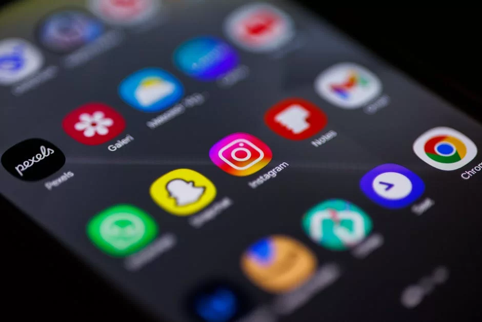 Android işletim sistemine sahip bir akıllı telefon ekranında çalışan bir mobil uygulama görüntüsü