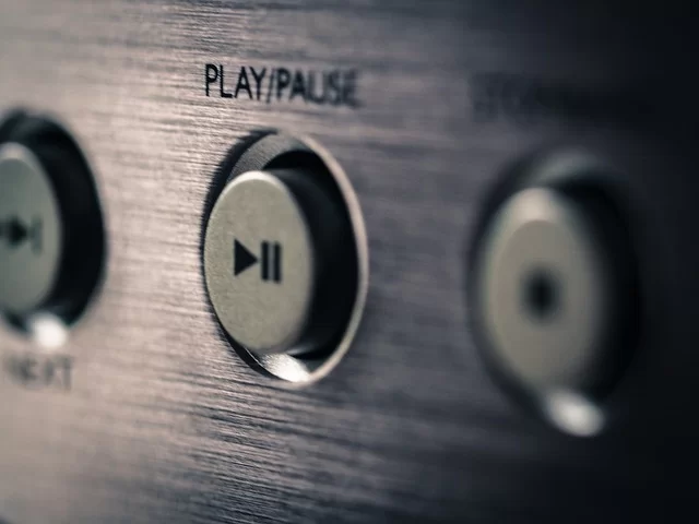 Visual representing playing MP3 media