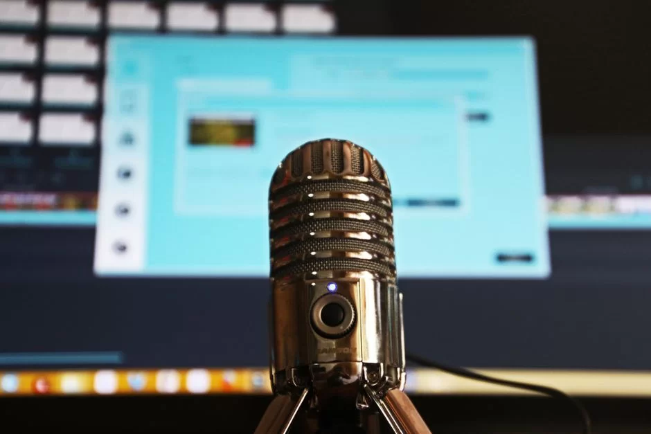 A representative image of microphone settings in Windows 10/11