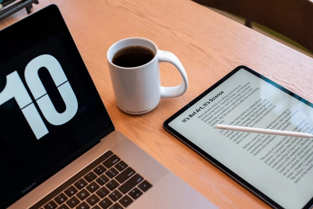 JPG, PDF, PNG ve diğer dosya formatlarını temsil eden simgeler