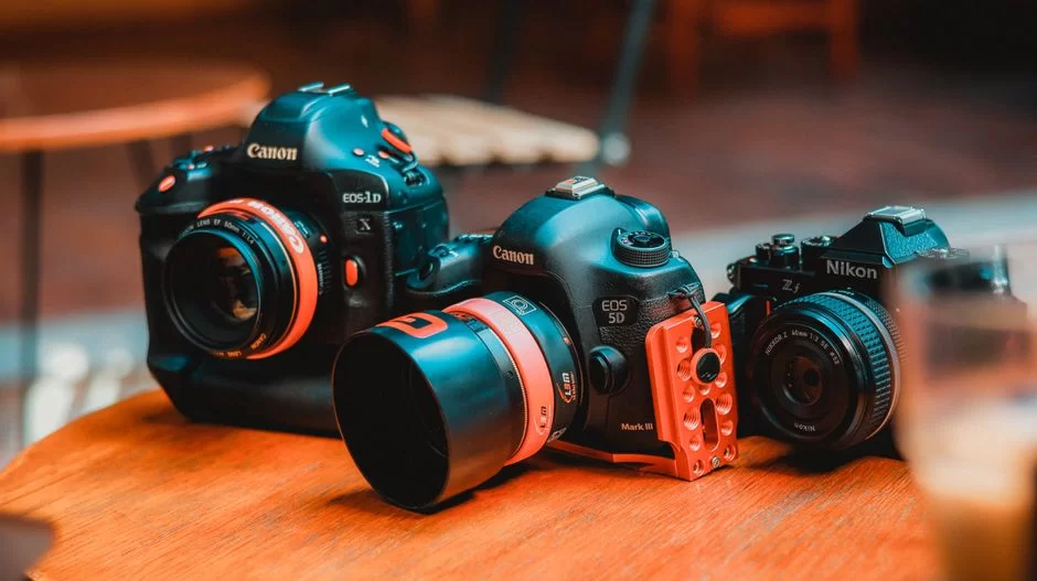 TIFF, JPEG, PNG, RAW, HEIF ve AVIF formatlarını gösteren karşılaştırma tablosu veya grafik