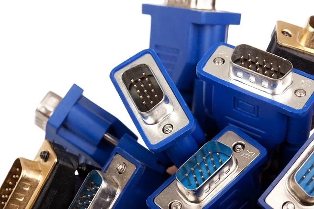 VGA konektörünün RGBHV analog sinyal pinlerinin gösterildiği diyagram