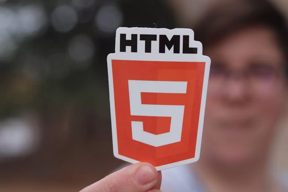 Web belgesi düzenini ifade eden HTML5 teknolojisi
