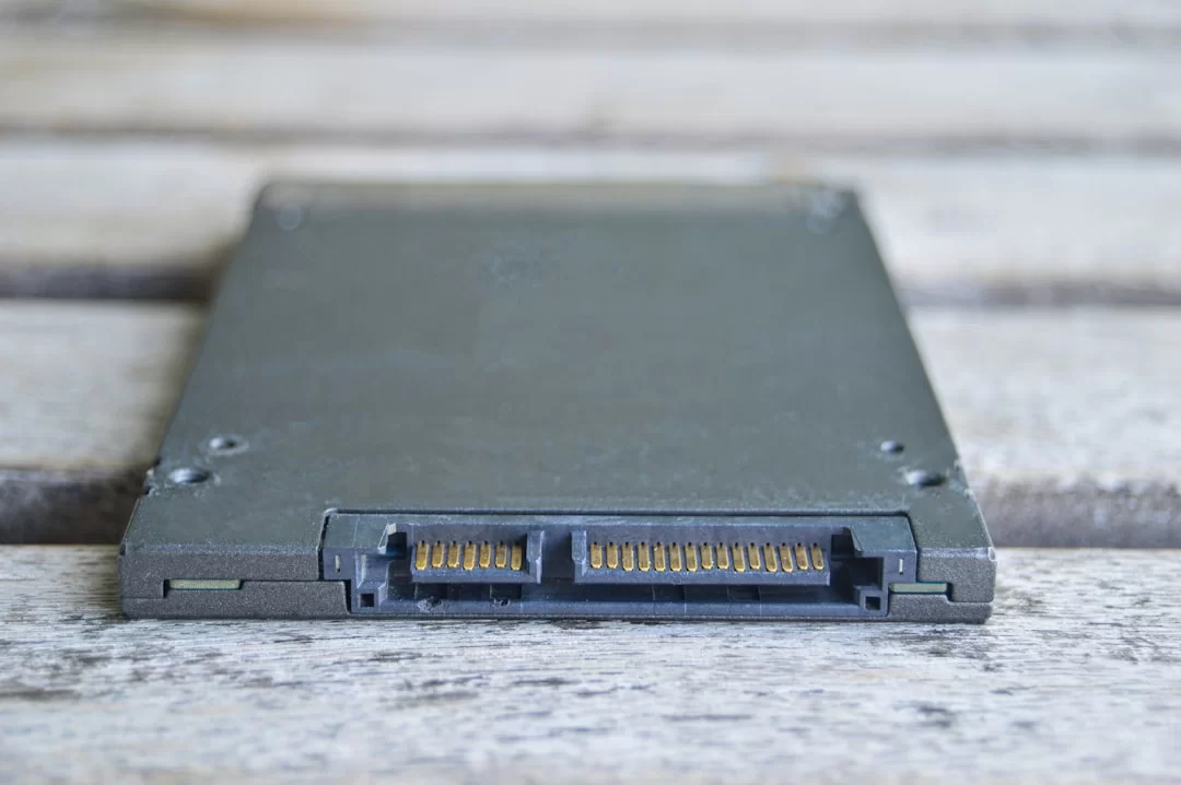 Visual showing the sockets of an SSD drive